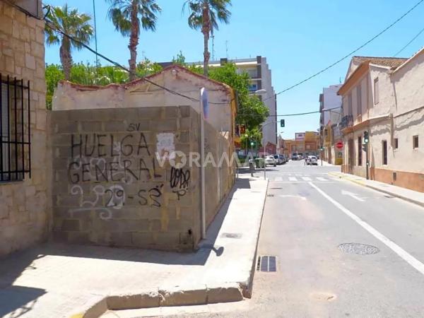 Terreno en calle de la font
