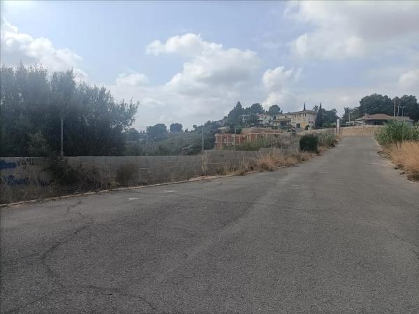 Terreno en calle Peris y Valero