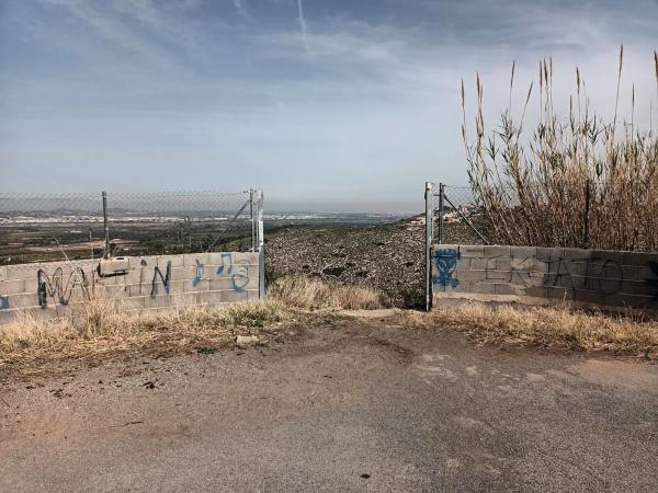 Terreno en calle Peris y Valero