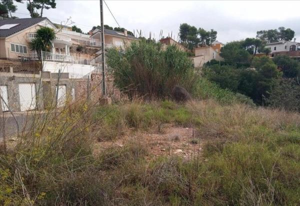 Terreno en calle Illes Columbretes, 22