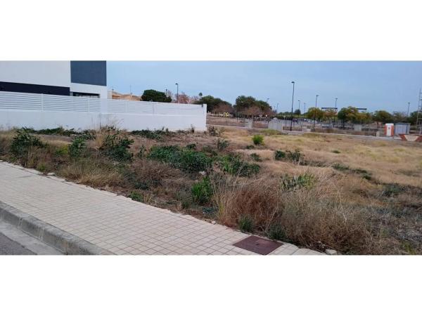 Terreno en calle Adolfo Suárez González, 16