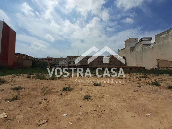 Terreno en calle Maximiliá Thous