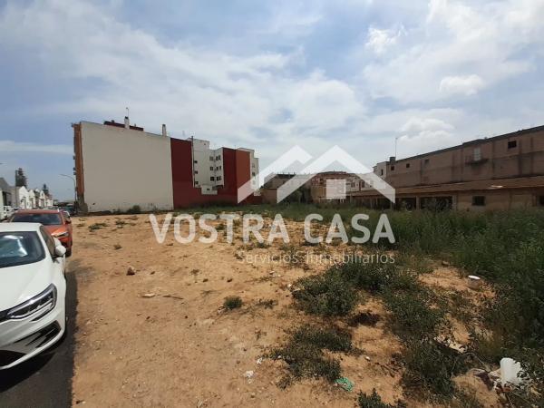 Terreno en calle Maximiliá Thous