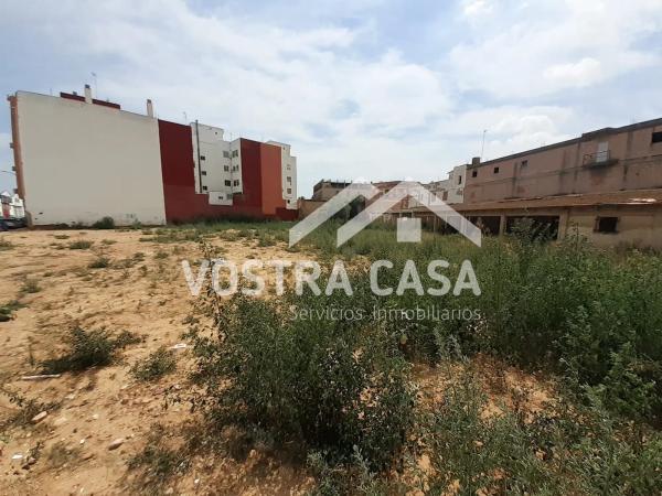 Terreno en calle Maximiliá Thous