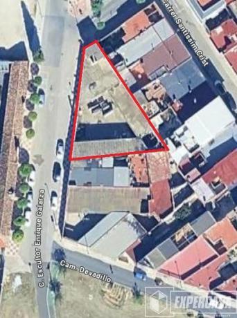 Terreno en calle Escultor Enrique Galarza