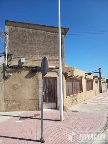 Terreno en calle Escultor Enrique Galarza