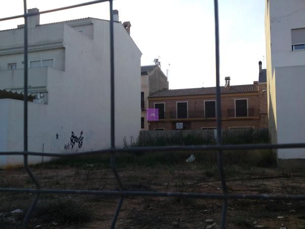 Terreno en calle Barri dels Tranviers