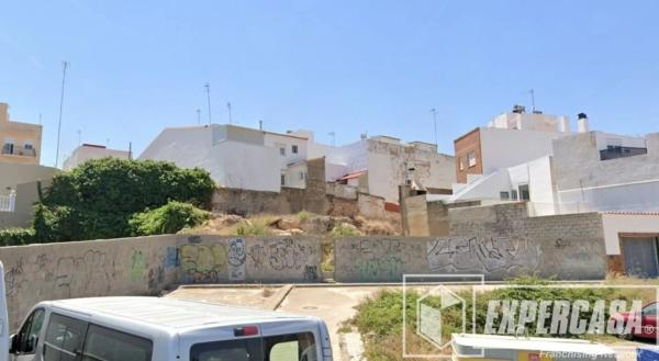 Terreno en calle de la Campana