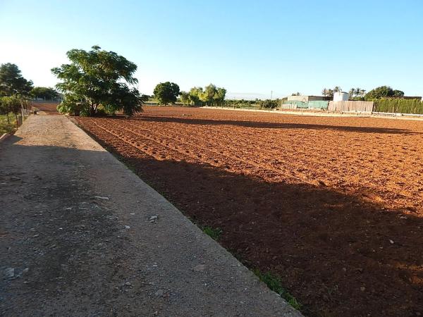 Terreno en Partida Santa Ana