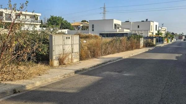 Terreno en calle de José Pedro Pérez-Llorca