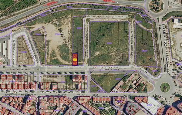 Terreno en avenida Paralela Cristòfol Agu, 9