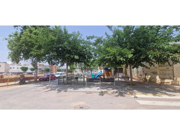 Terreno en calle del Sol