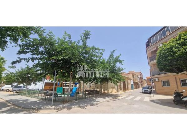 Terreno en calle del Sol