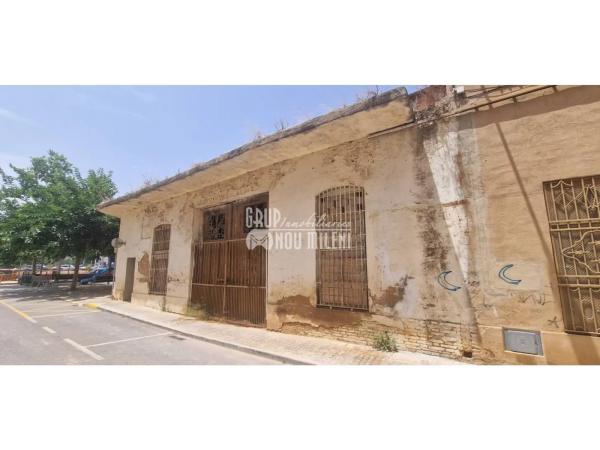 Terreno en calle del Sol