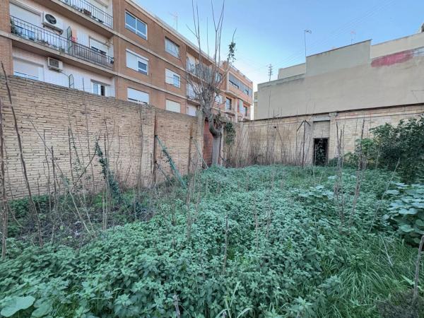 Terreno en calle de Blasco Ibáñez