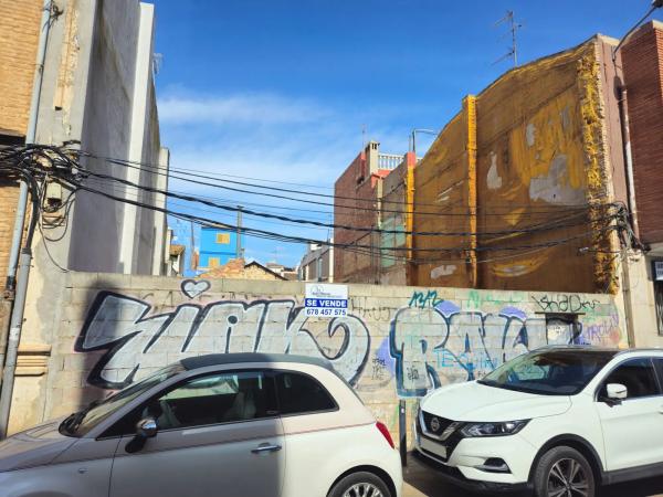 Terreno en calle Cervantes, 52