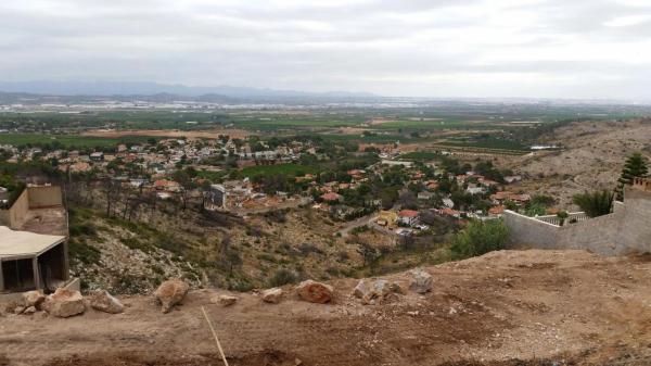Terreno en Barrio Cumbres de Calicanto