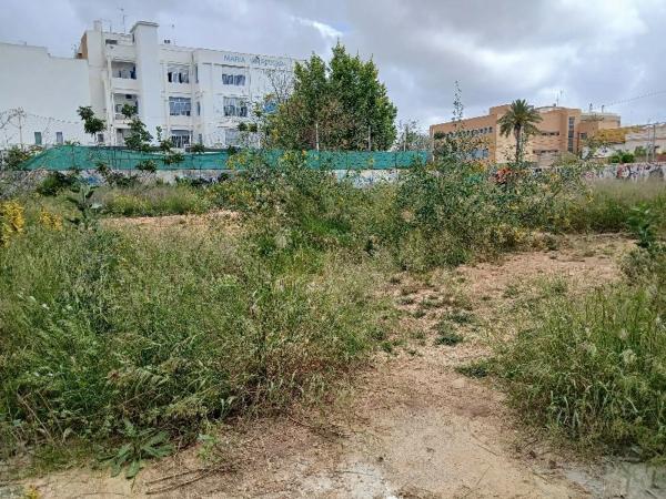 Terreno en calle Jaime el Conquistador