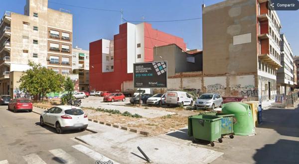 Terreno en calle de Isabel la Católica, 15