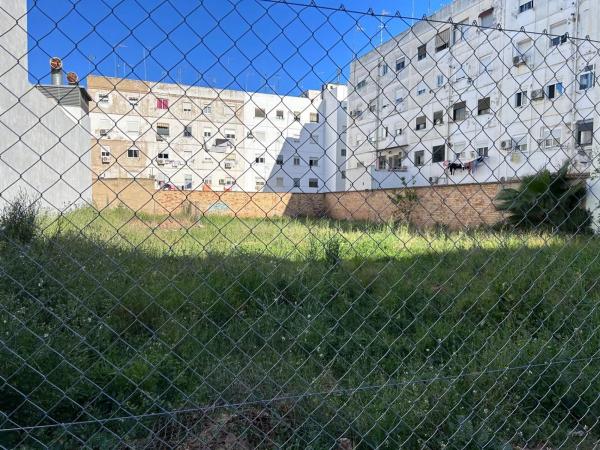 Terreno en calle Marque de Dos Aigües, 4