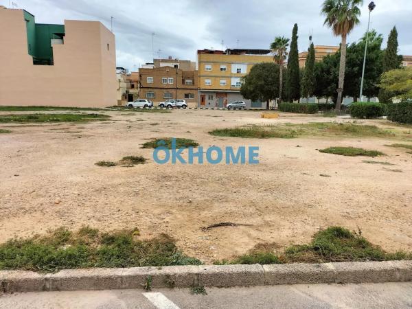 Terreno en calle Vicente Aleixandre