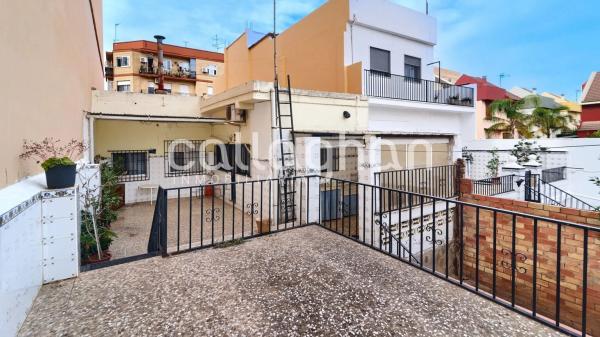 Terreno en calle de Carles Albors