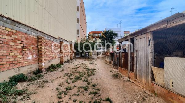 Terreno en calle de Carles Albors