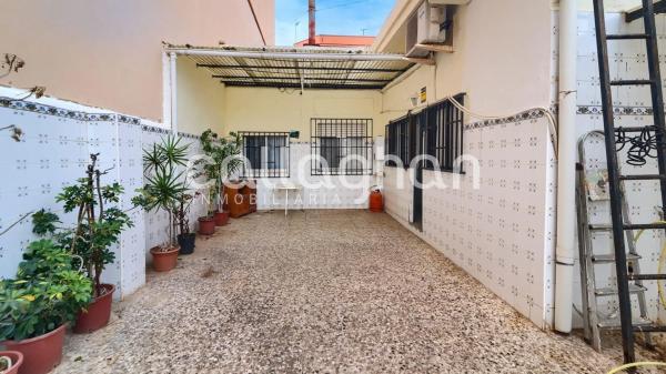 Terreno en calle de Carles Albors