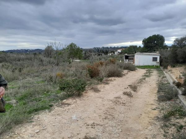 Terreno en calle Barrachina