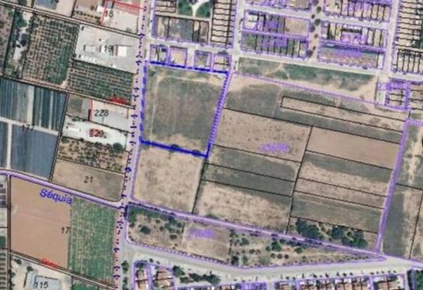 Terreno en calle Santa Anna, 63