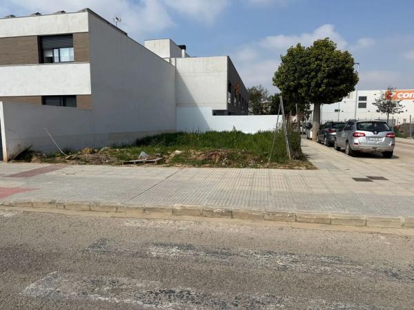 Terreno en calle Meliana