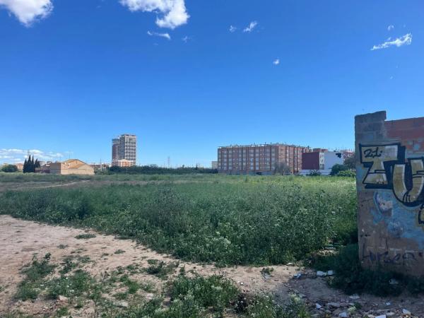 Terreno en calle del Doctor Ramón y Cajal, 1
