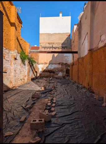 Terreno en calle las cortes, 32