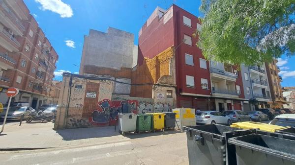 Terreno en calle Nou d'Octubre