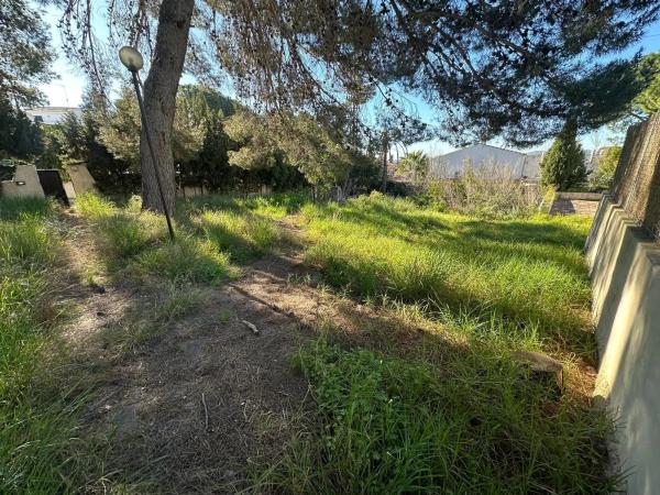 Terreno en calle de l'Almirall Cervera, 12