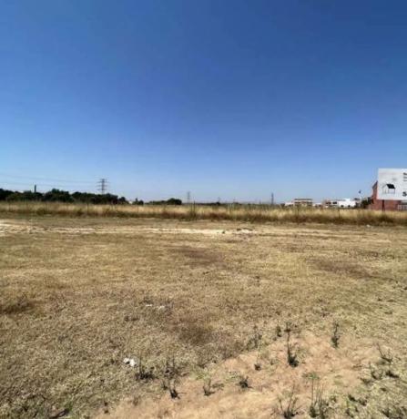 Terreno en avenida Montgó