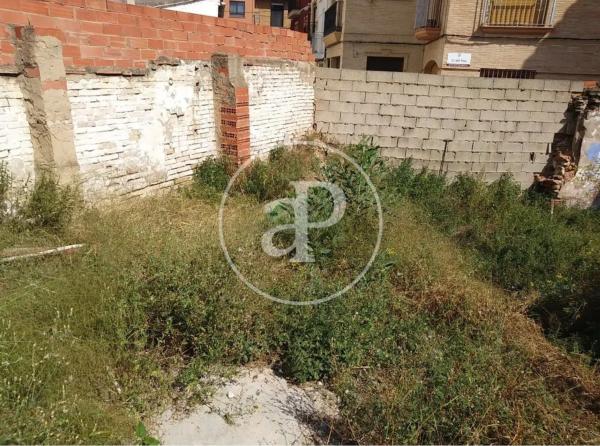 Terreno en calle del Pou