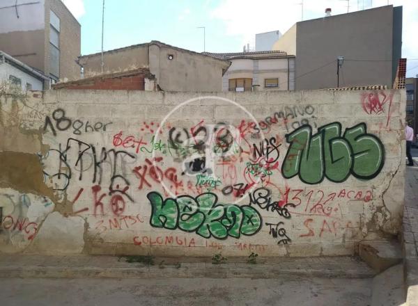 Terreno en calle del Pou