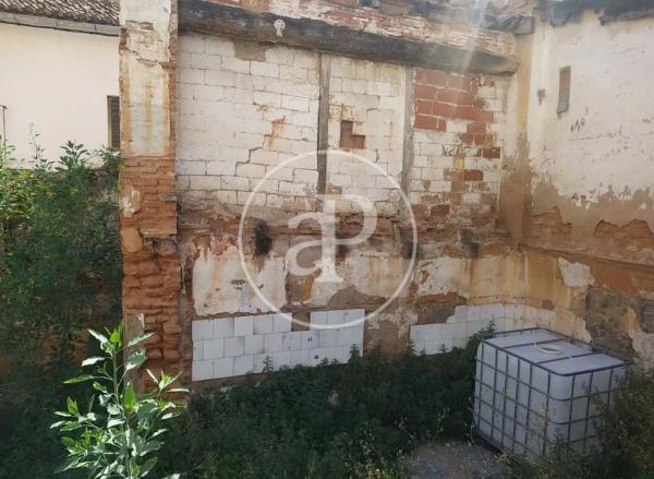 Terreno en calle del Pou