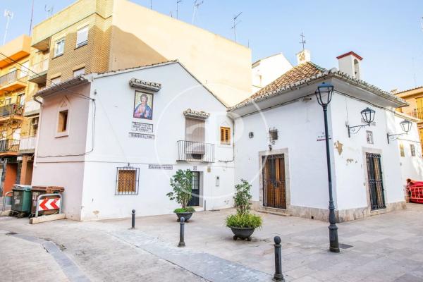 Terreno en calle del Pou