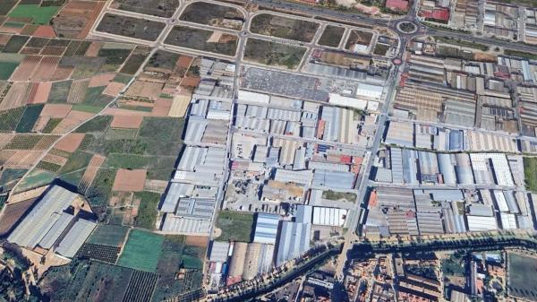 Terreno en calle Carrascal