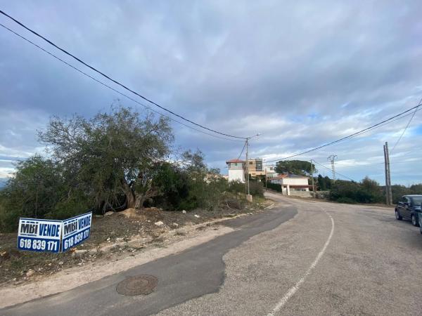 Terreno en calle Àngel Guimerà