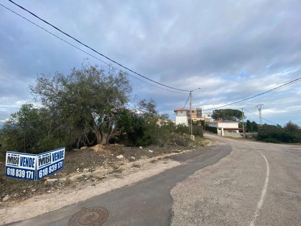 Terreno en calle Àngel Guimerà