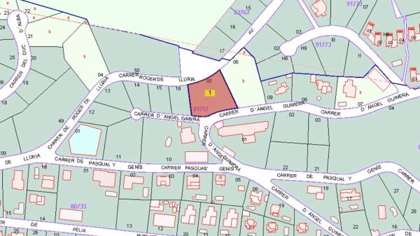 Terreno en calle Roger de Lauria
