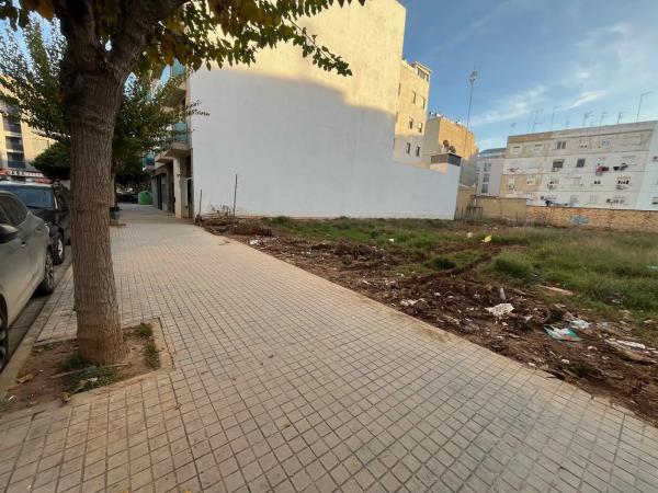 Terreno en calle Marque de Dos Aigües, 4