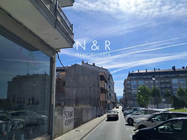 Terreno en calle Irida