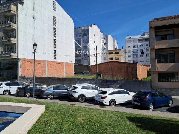 Terreno en calle Irida