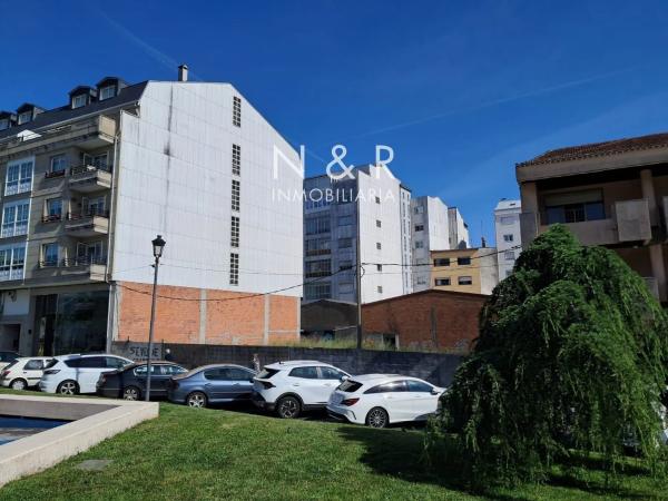 Terreno en calle Irida