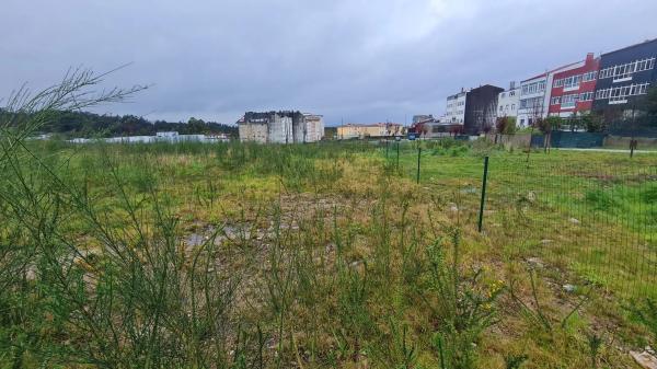 Terreno en avenida Vigo, 67