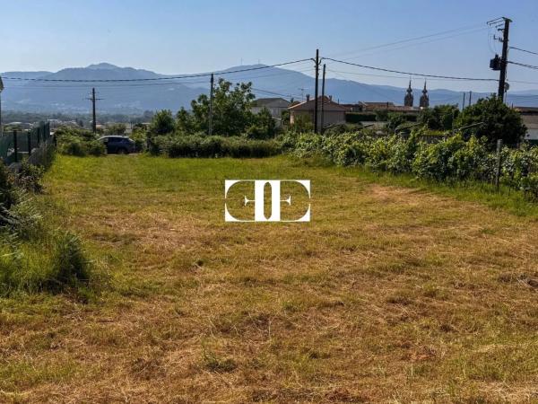 Terreno en Lugar a Tomada